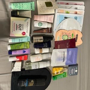 30 Peice Beauty Sample Set